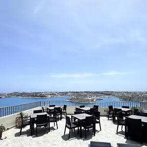 2* Отель Grand Harbour