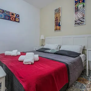 Ajkla Mansion Pensión